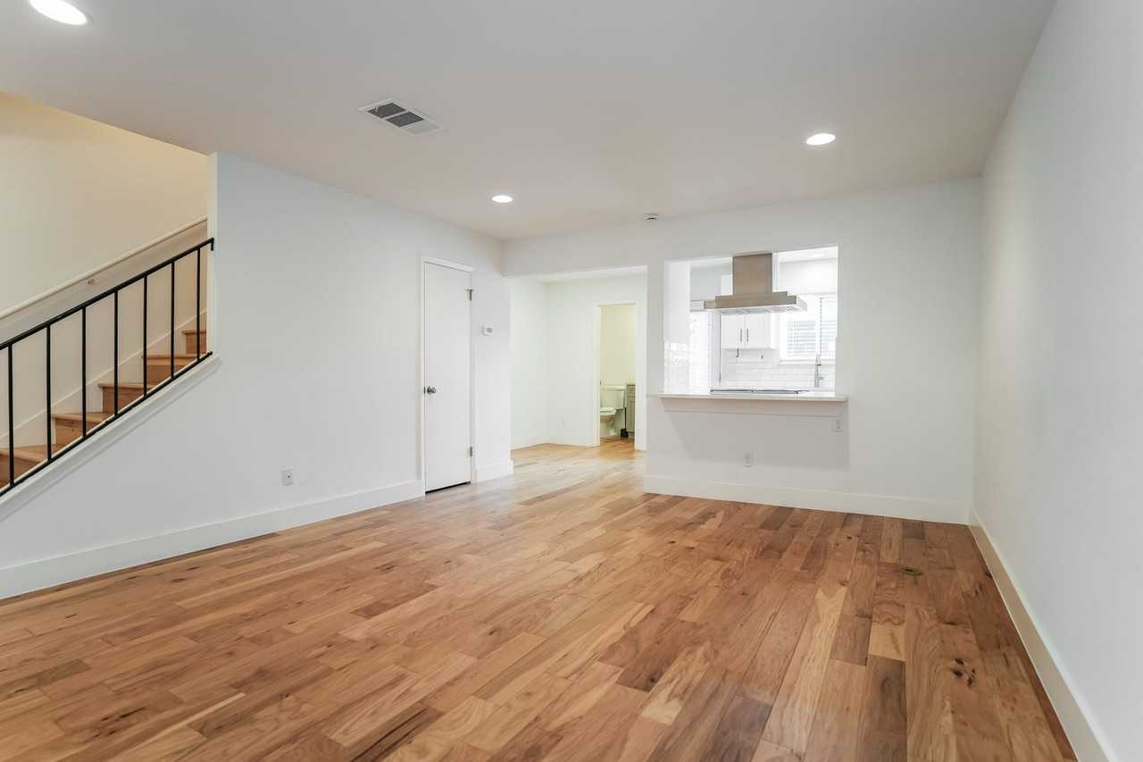 810 Banister Ln #806 - Photo 4 of 15