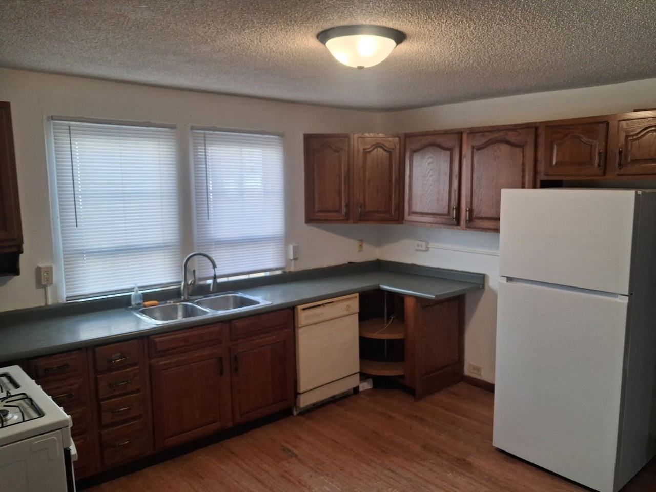 2005 E Laurel St - Photo 7 of 8