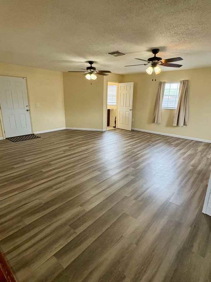 1506 Barcelona Ave - Photo 5 of 17