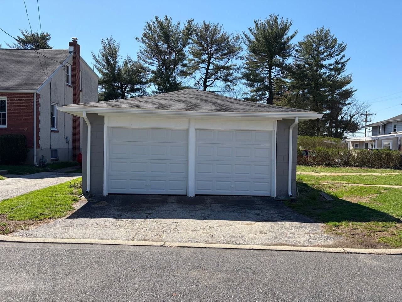 332 Fairview Rd - Photo 5 of 31