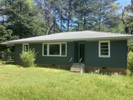 featured image of 1425 Ewing Ave