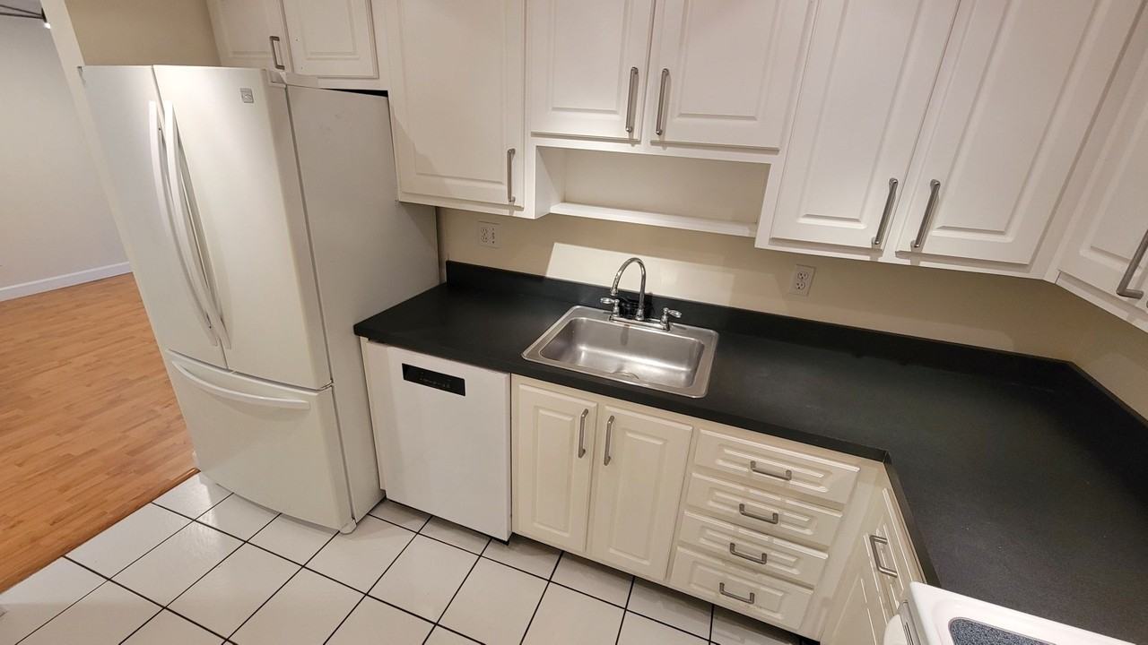 4607 W Fig St #203 - Photo 6 of 14