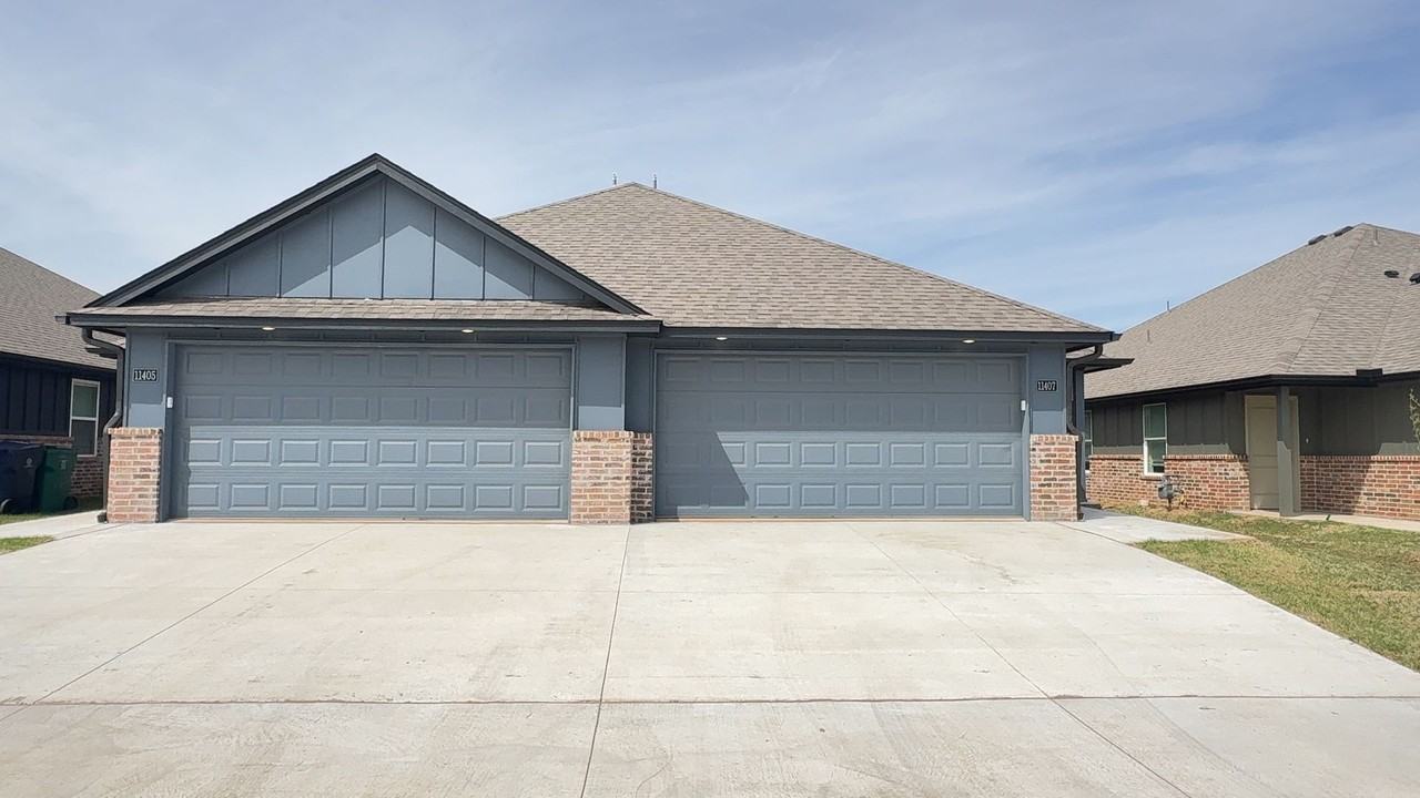 11405 N University Ave - Photo 3 of 23