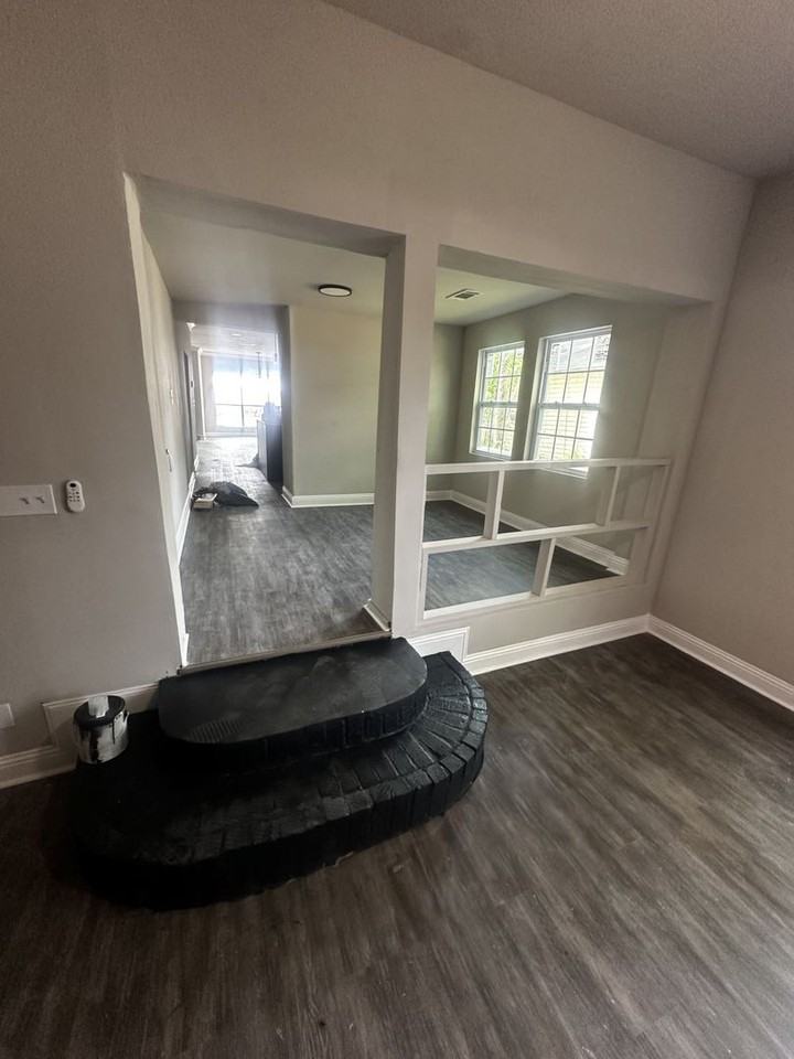 208 Wilbert Dangerfield Dr - Photo 3 of 4