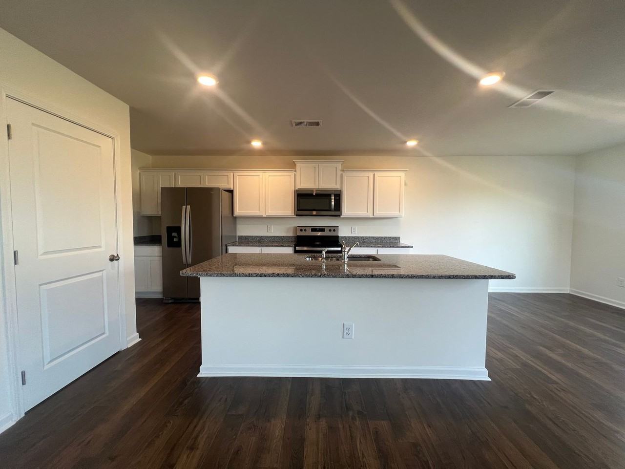 467 Cox Hollow Rd - Photo 4 of 19