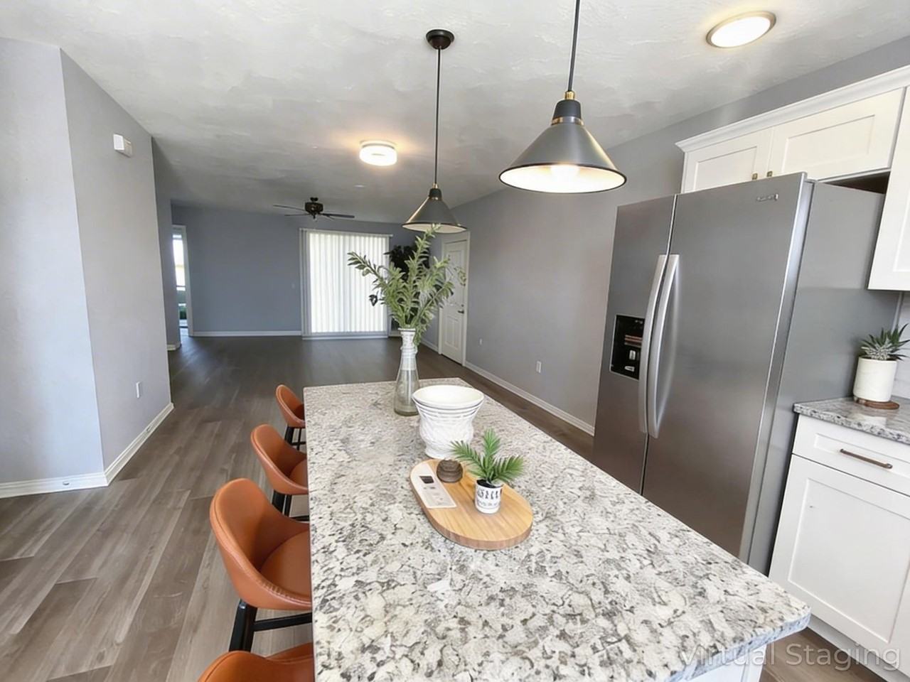 2 C St #B - Photo 3 of 10