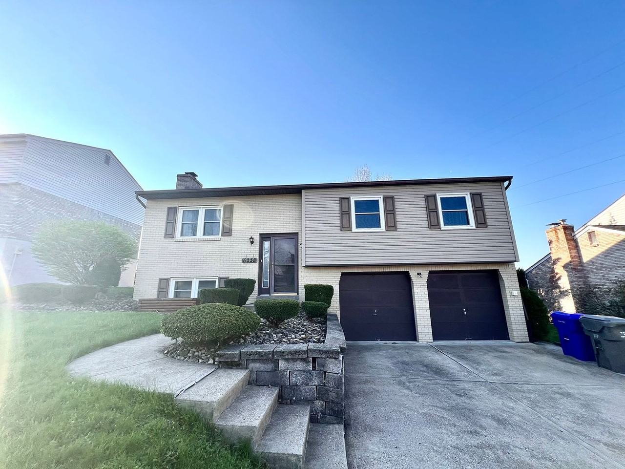 5038 Windriver Dr - Photo 2 of 41