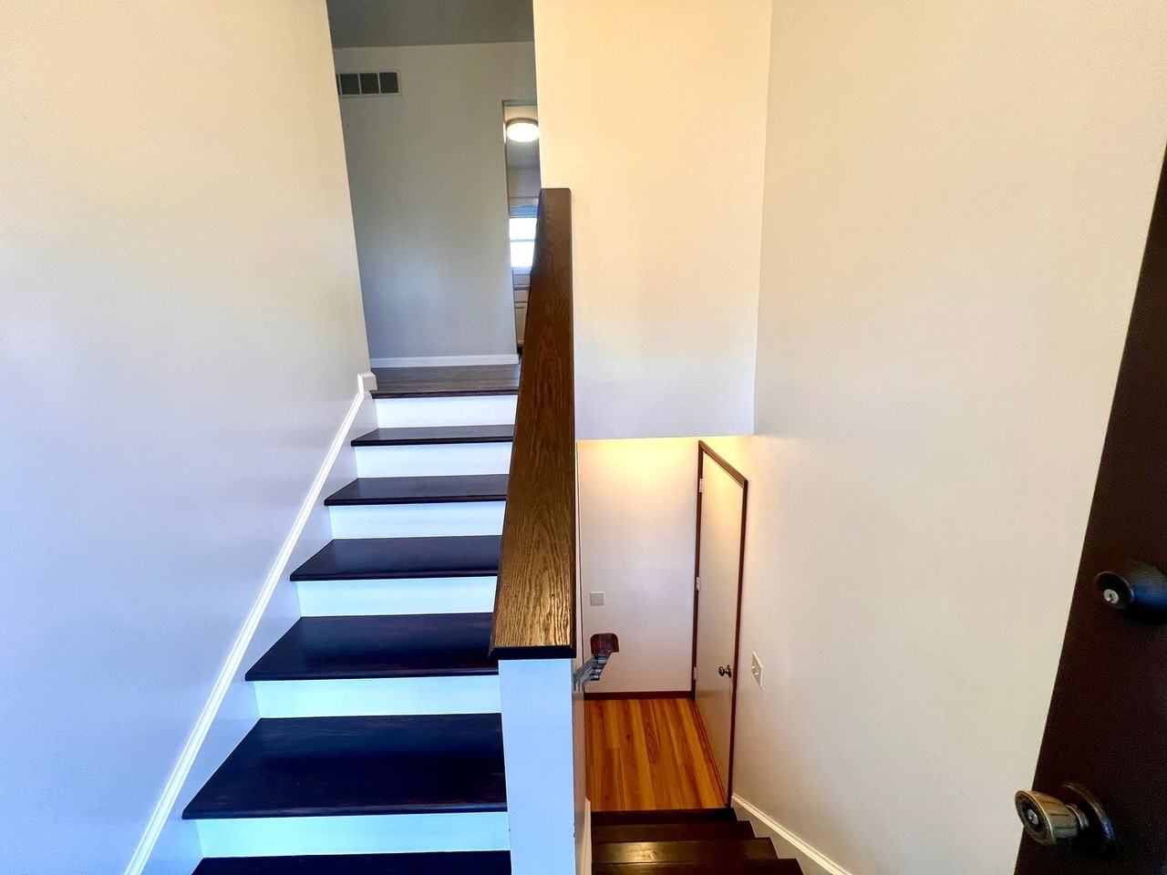 5038 Windriver Dr - Photo 4 of 41