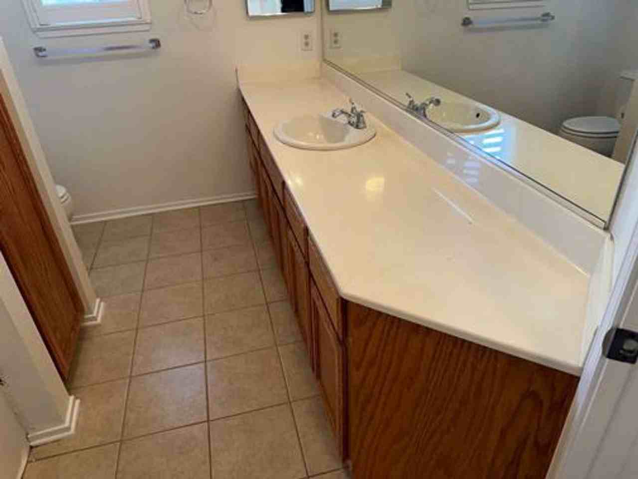 1000 Traditions St - Photo 5 of 11