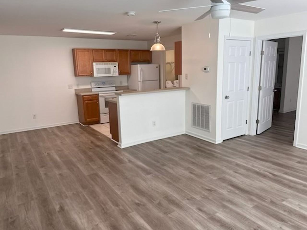 5610 Carolina Beach Rd - Photo 7 of 18