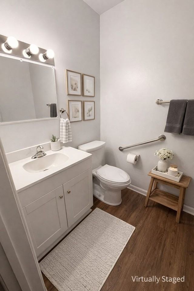 ELWOOD ARMS APARTMENTS - Photo 4 of 7