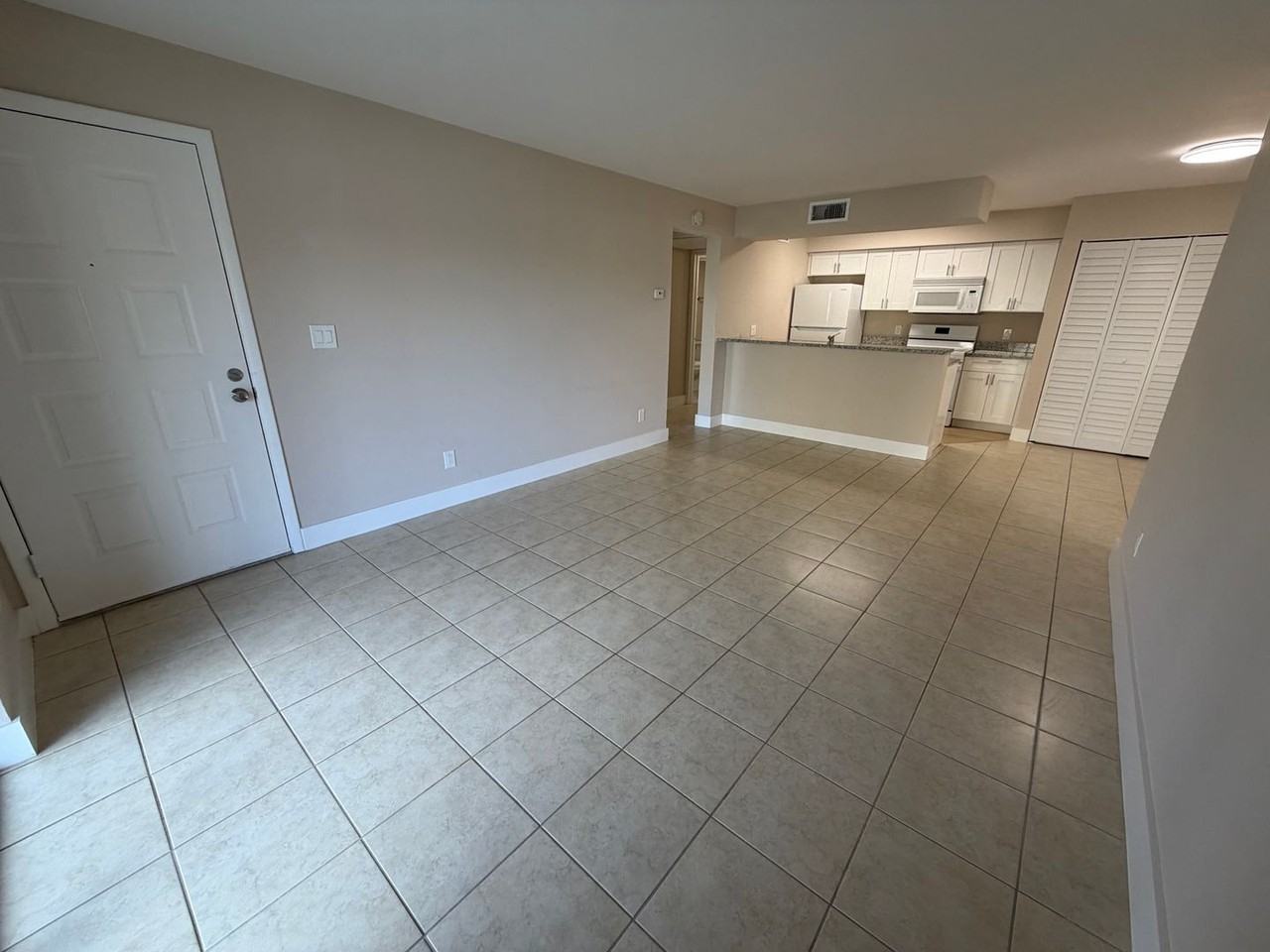 5317 Summerlin Rd - Photo 3 of 21