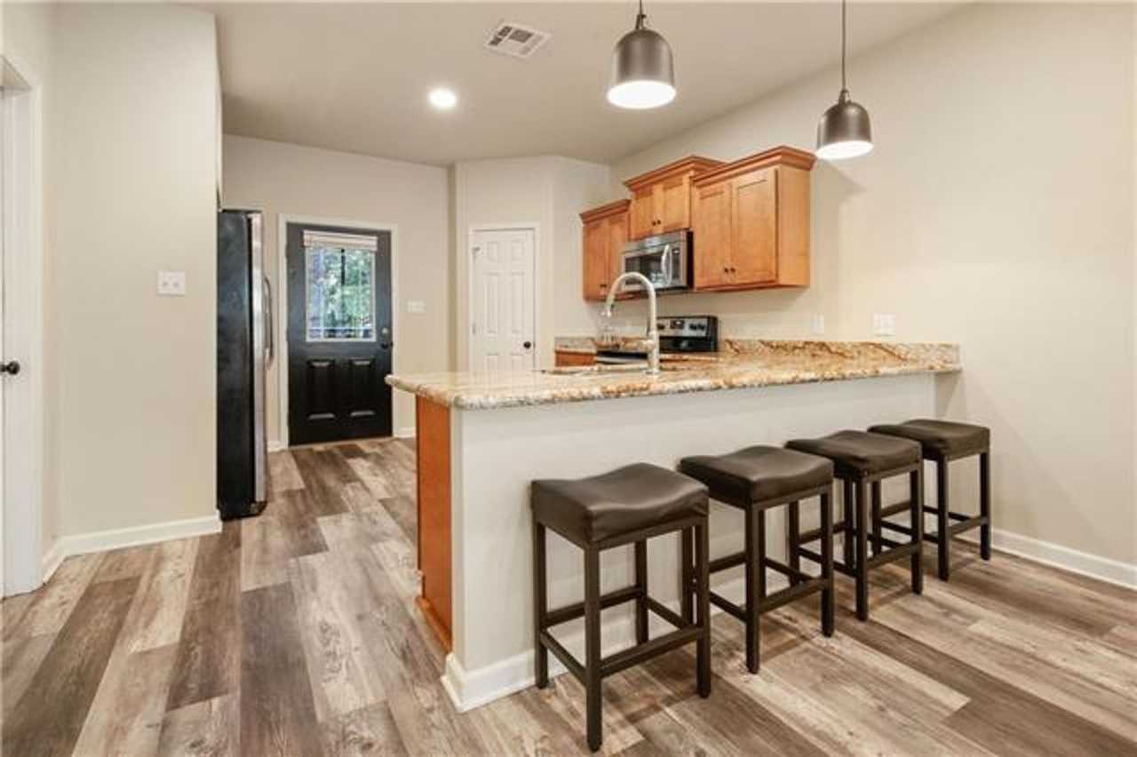 516 Erlanger Ave - Photo 5 of 11
