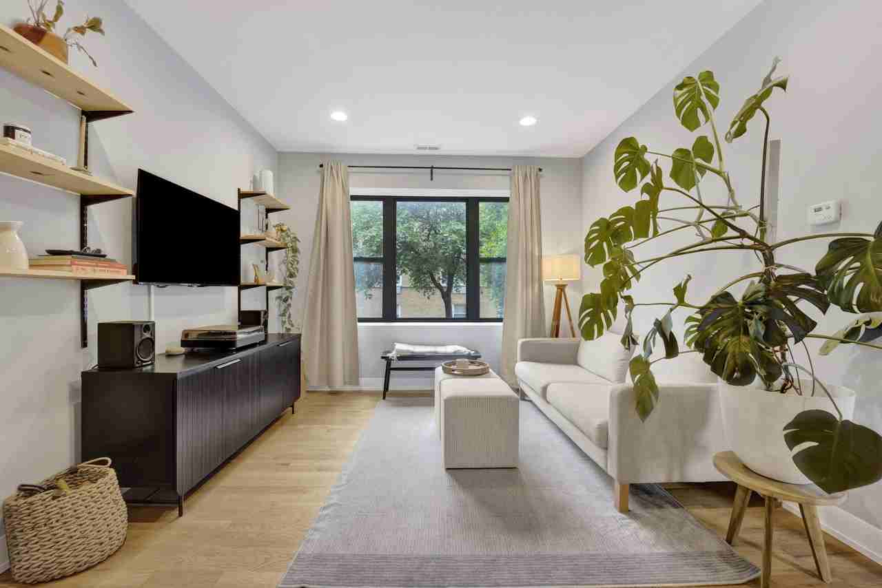 3802 W Altgeld St #302 - Photo 2 of 8