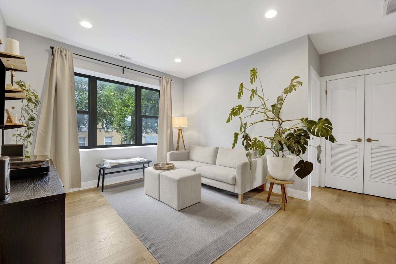 3802 W Altgeld St #302 - Photo 3 of 8