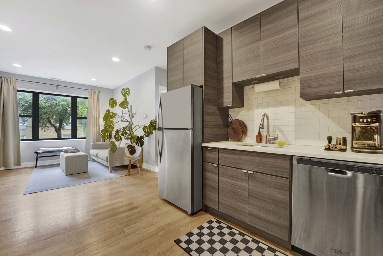 3802 W Altgeld St #302 - Photo 5 of 8