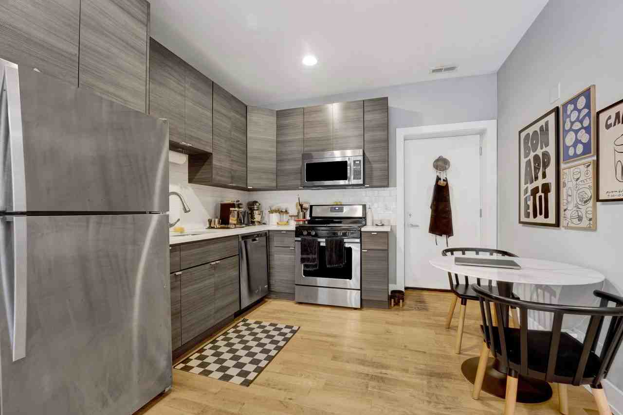 3802 W Altgeld St #302 - Photo 7 of 8