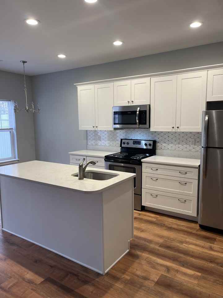 2405 Rosa RoadRidge Manor Court #2010 - Photo 7 of 37