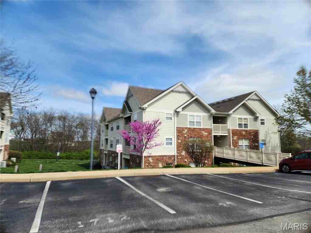 1713 Piedmont Cir - Photo 4 of 31