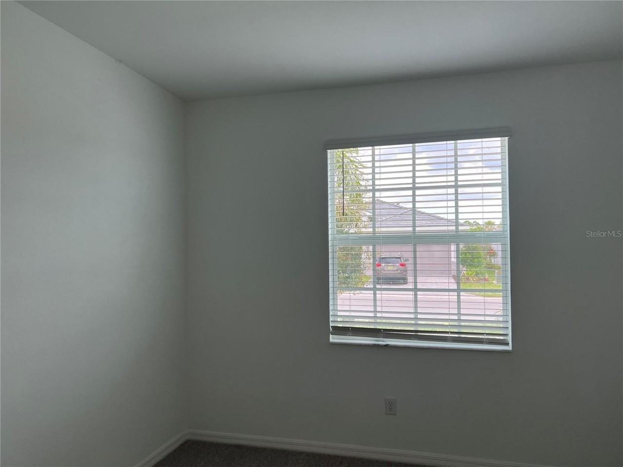 11370 Burgundy Dr - Photo 4 of 19