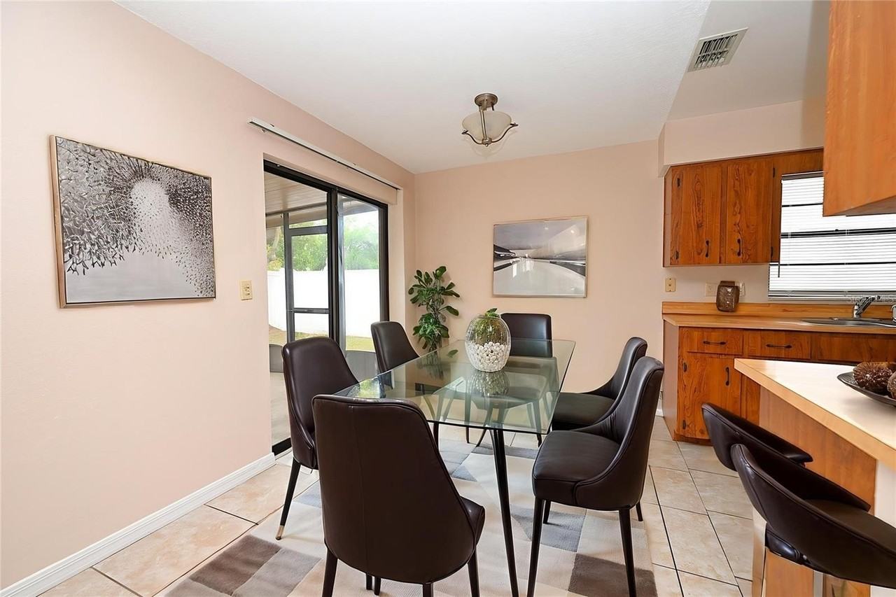 1018 Sunshine Way Sw - Photo 5 of 29