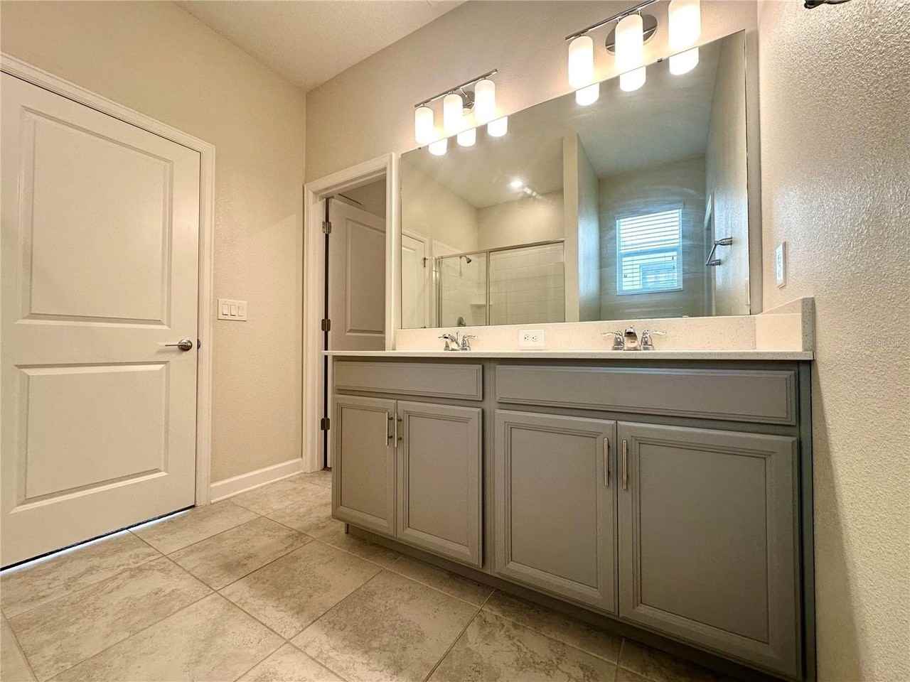 10247 Love Story St - Photo 5 of 37