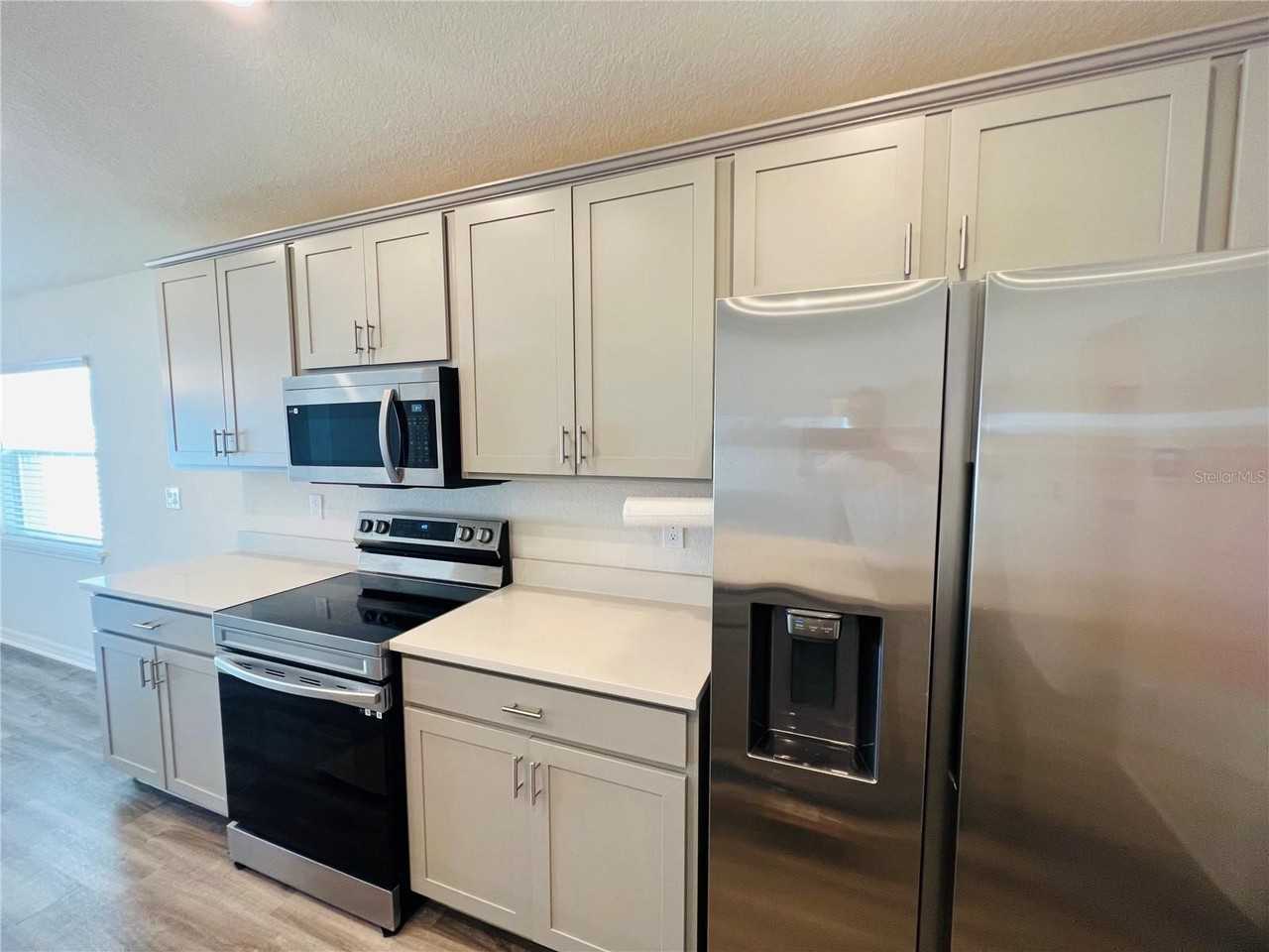 1824 Brisbane Pl - Photo 5 of 27