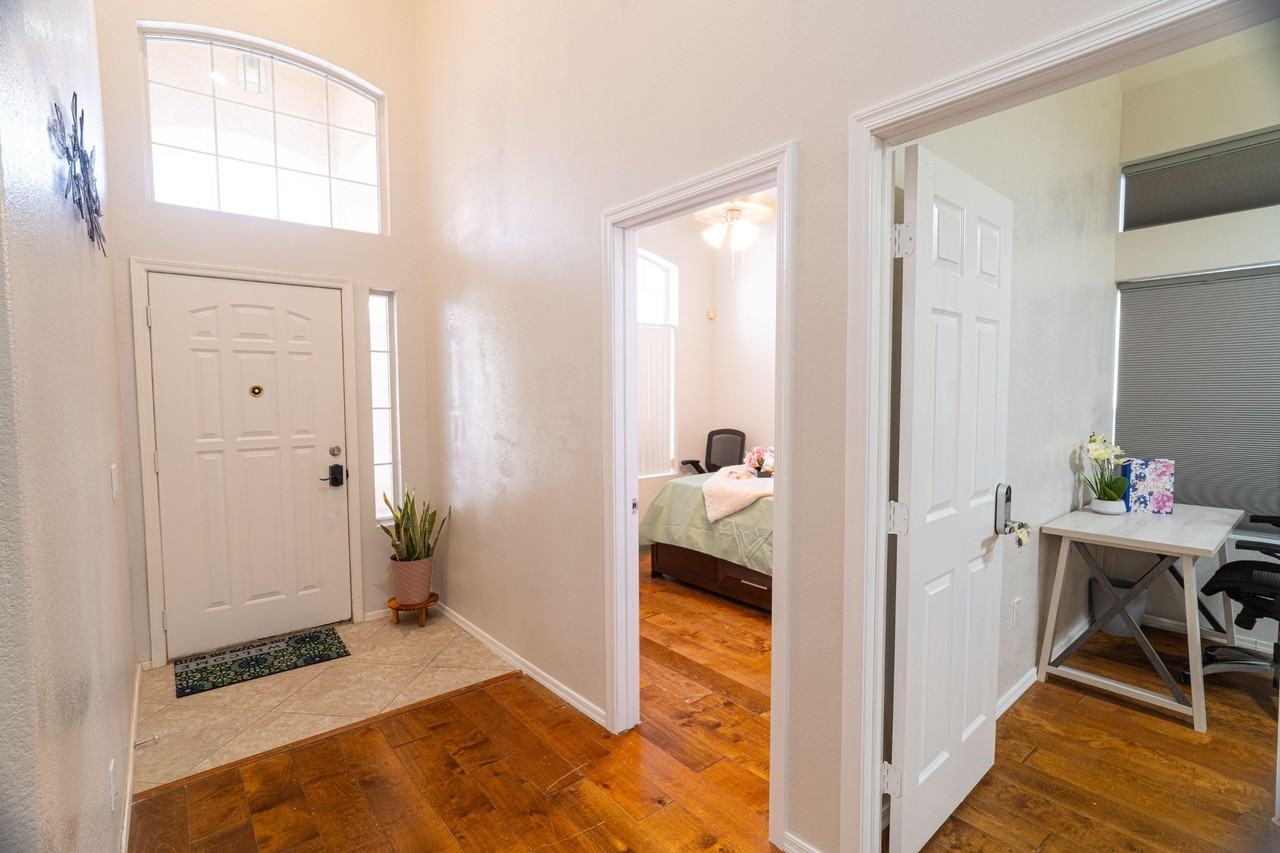 N 86th Dr - Photo 4 of 24