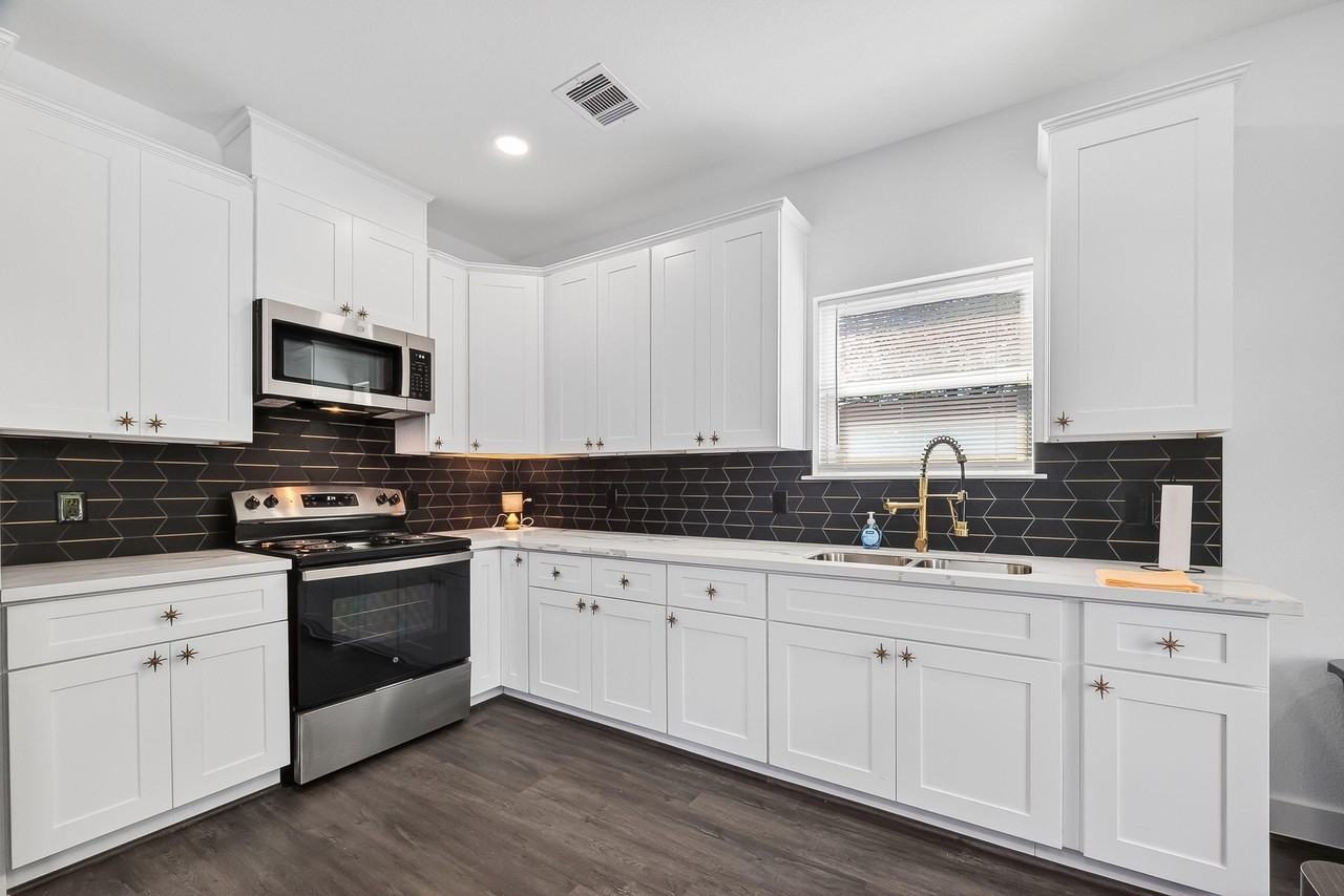 Orange St - Photo 3 of 26