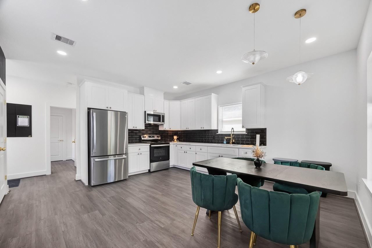 Orange St - Photo 4 of 26