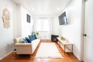 featured image of Livingston St