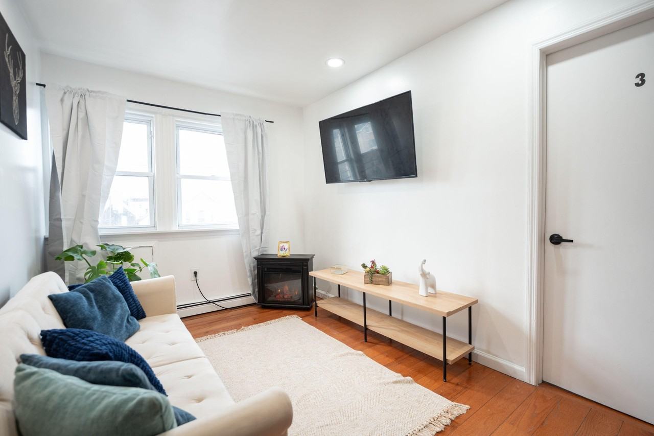 Livingston St - Photo 3 of 27