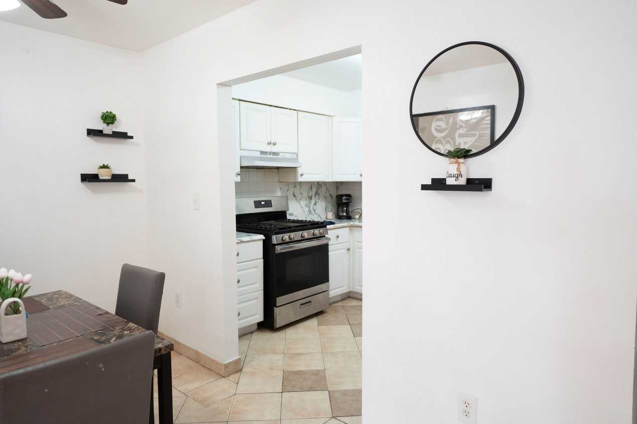 Livingston St - Photo 5 of 27