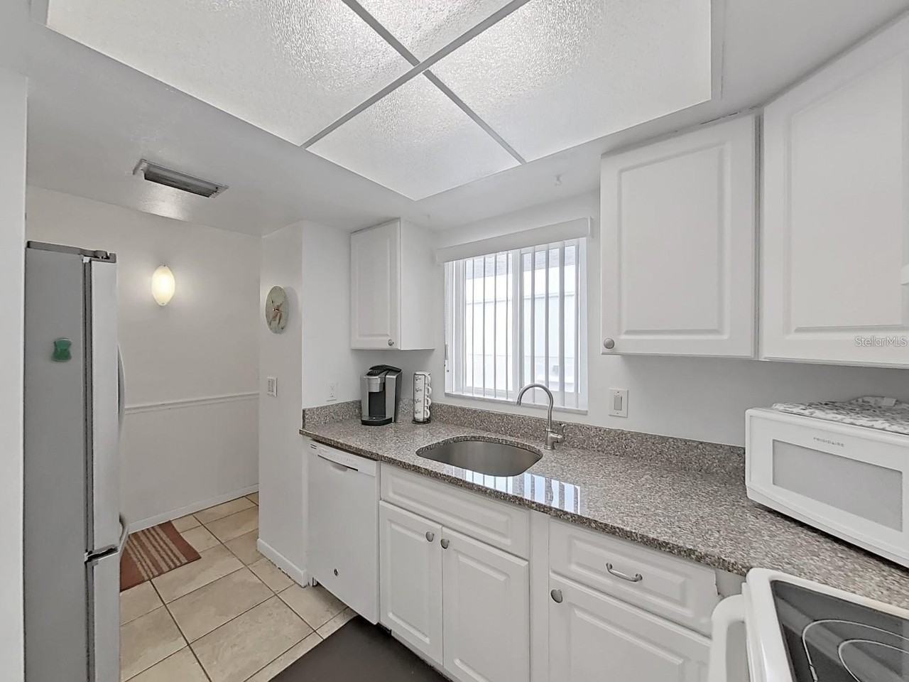 215 Valencia Blvd #213 - Photo 3 of 14