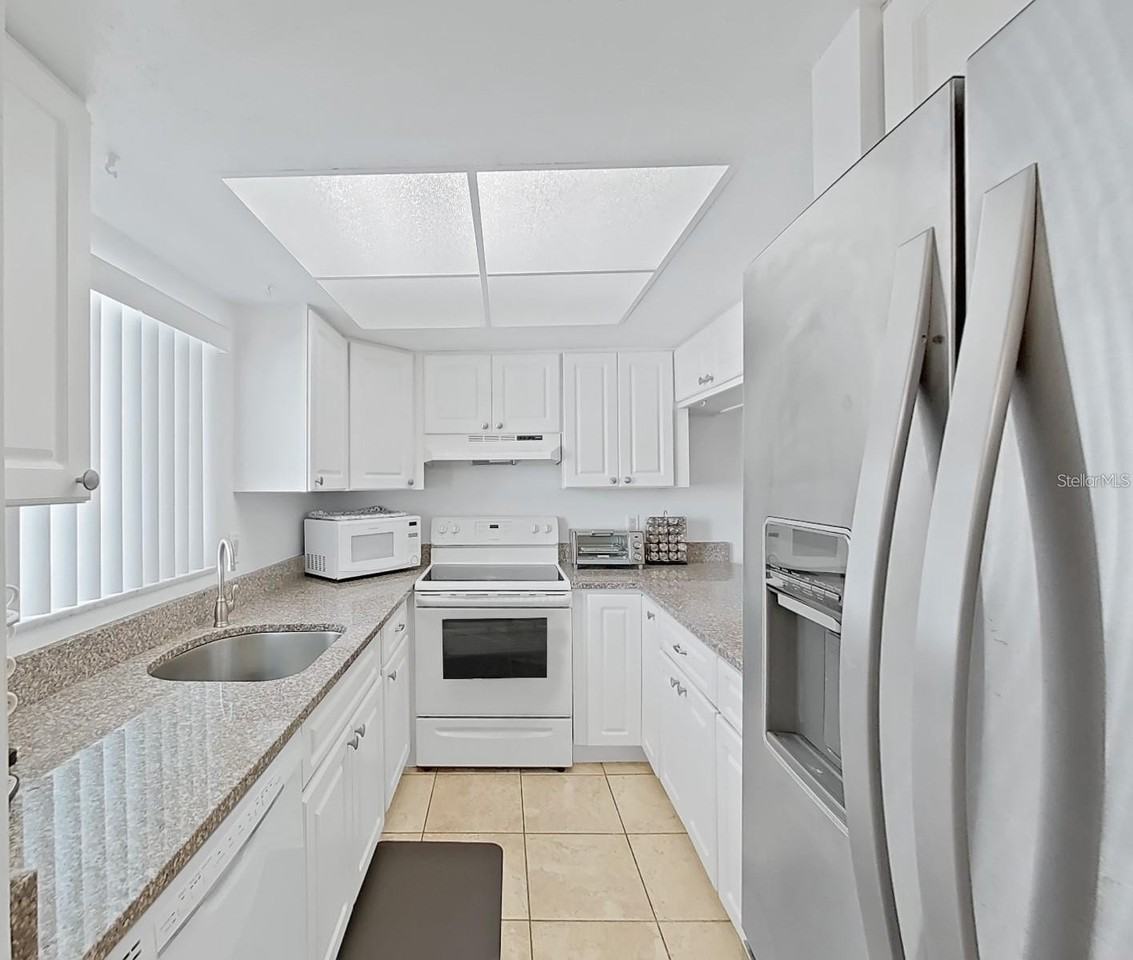 215 Valencia Blvd #213 - Photo 5 of 14