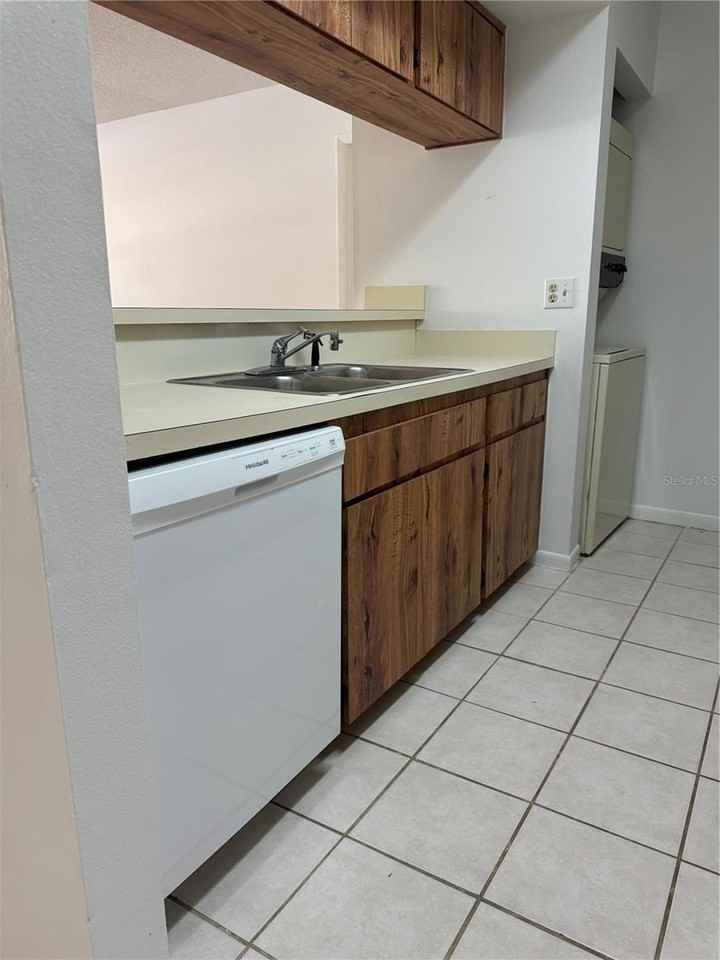 13608 S Village Dr #8203 - Photo 7 of 19