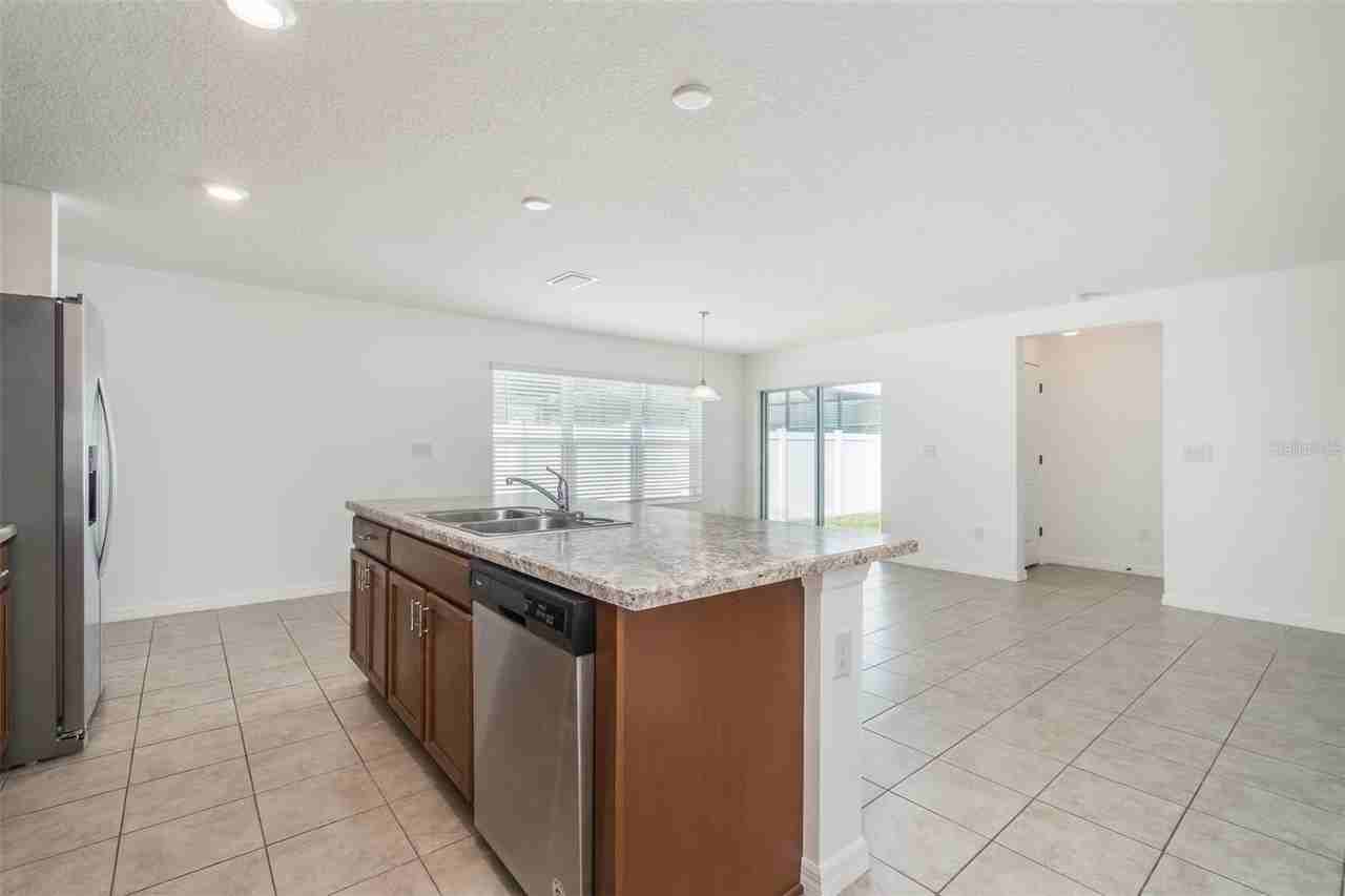 11220 Gold Compass St - Photo 6 of 17