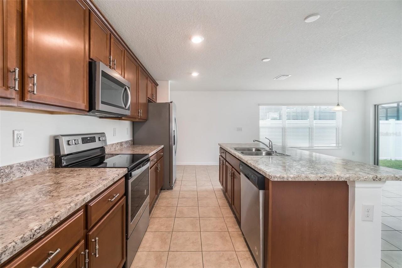 11220 Gold Compass St - Photo 7 of 17