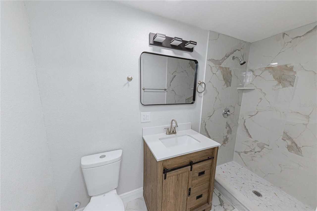 8717 91st Ter - Photo 4 of 18