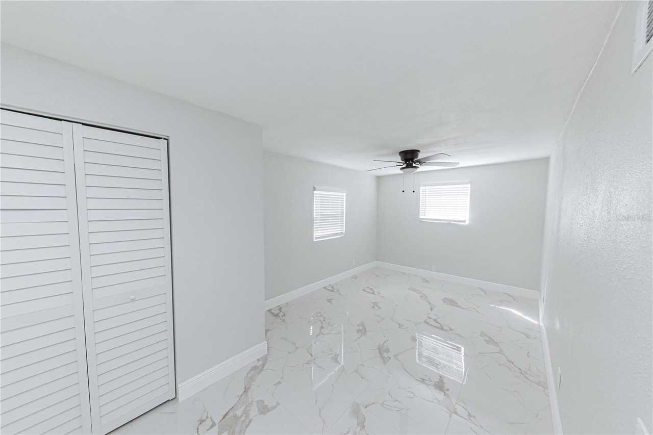 8717 91st Ter - Photo 5 of 18