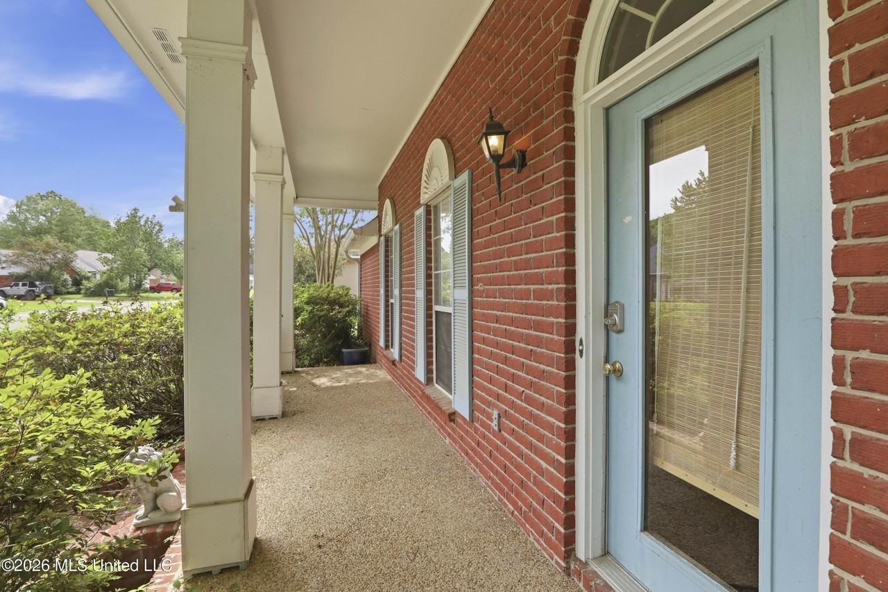 4012 Brookwood Dr - Photo 2 of 16