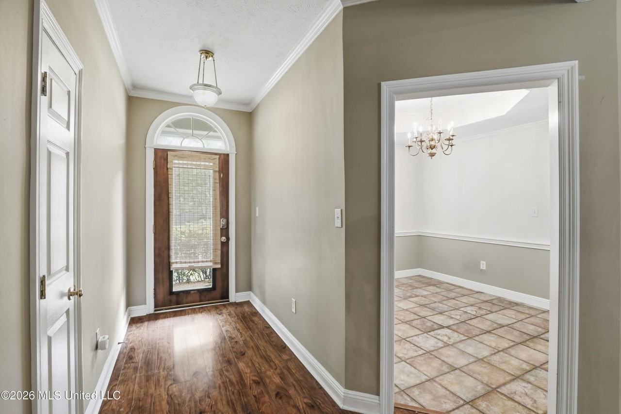 4012 Brookwood Dr - Photo 3 of 16