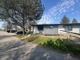 featured image of 2000 Indianapolis Rd #40