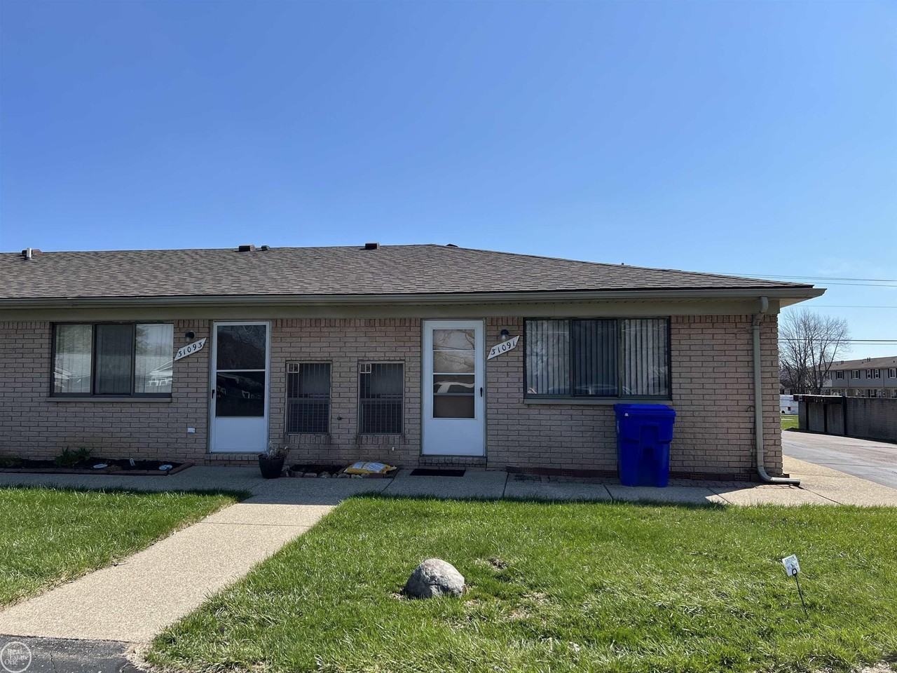 31091 Grove - Photo 3 of 19