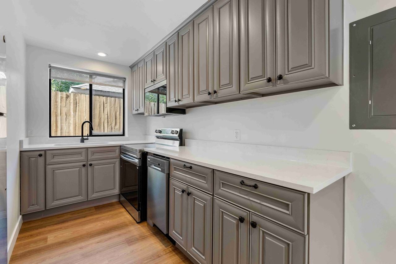 1016 East 900 South #2 - Photo 3 of 12