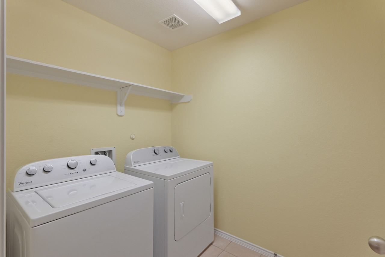 2818 Lockeridge Oaks Dr #1 - Photo 6 of 38