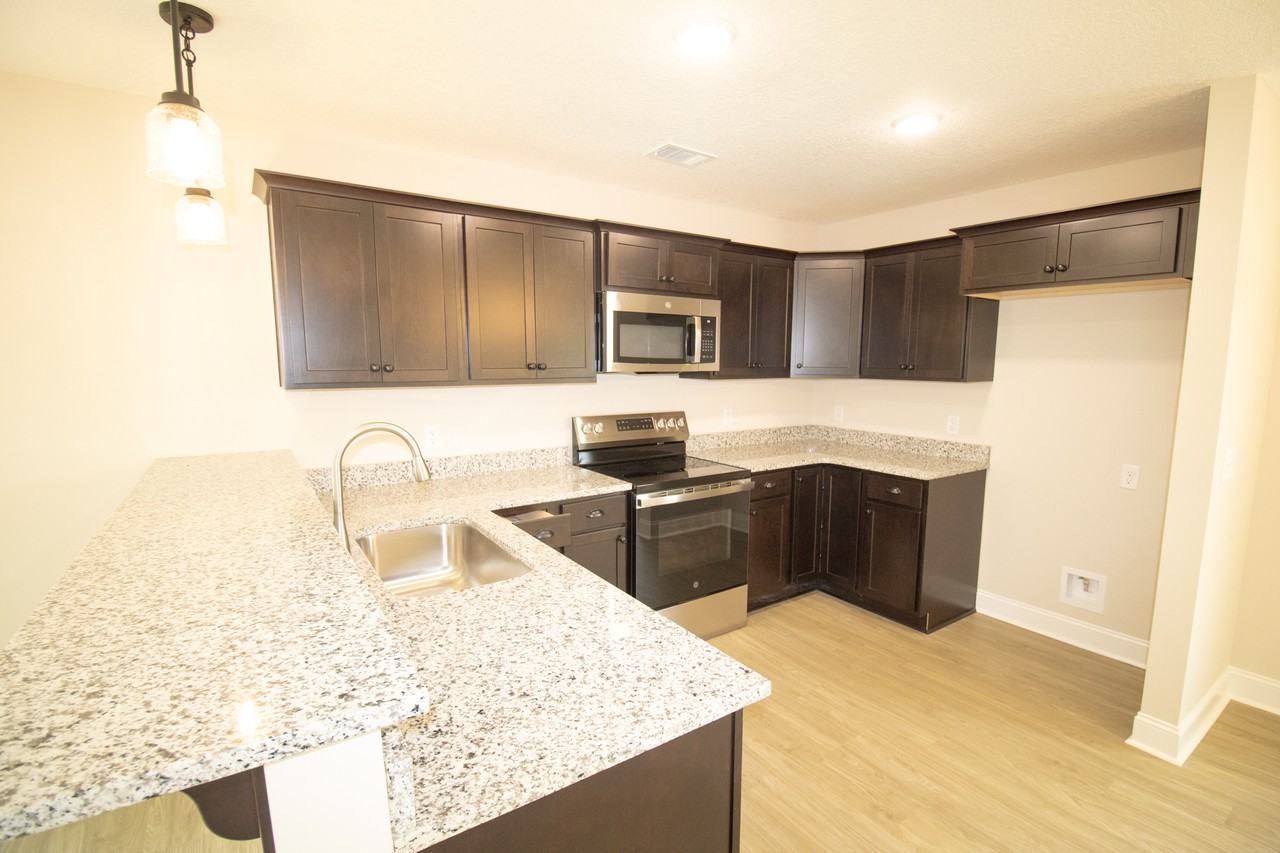 122 Enclave Ct #1 - Photo 3 of 10