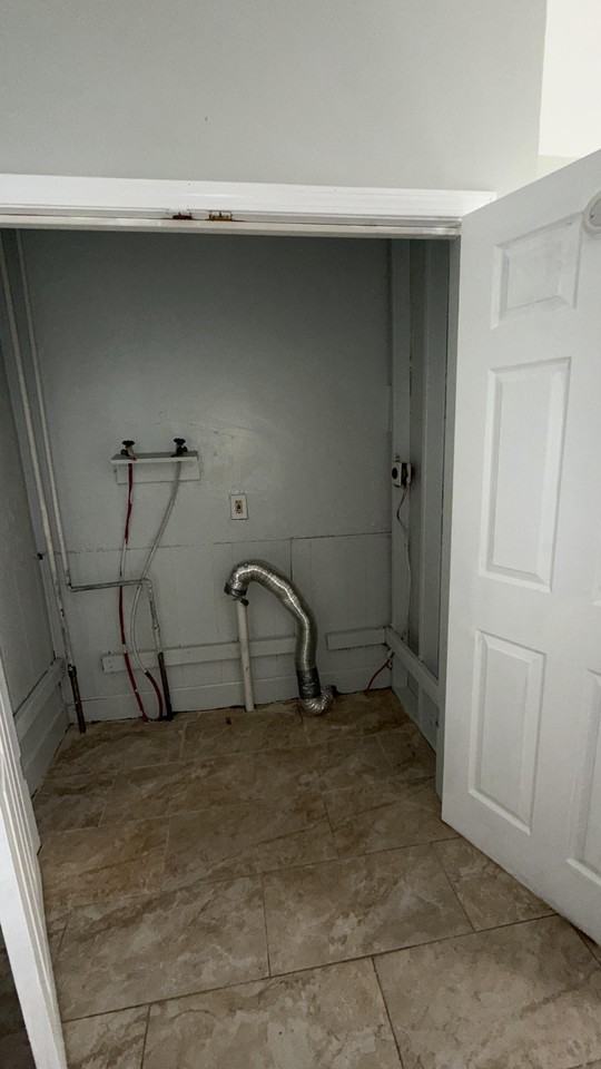 550 Dixwell Ave #1 - Photo 7 of 10