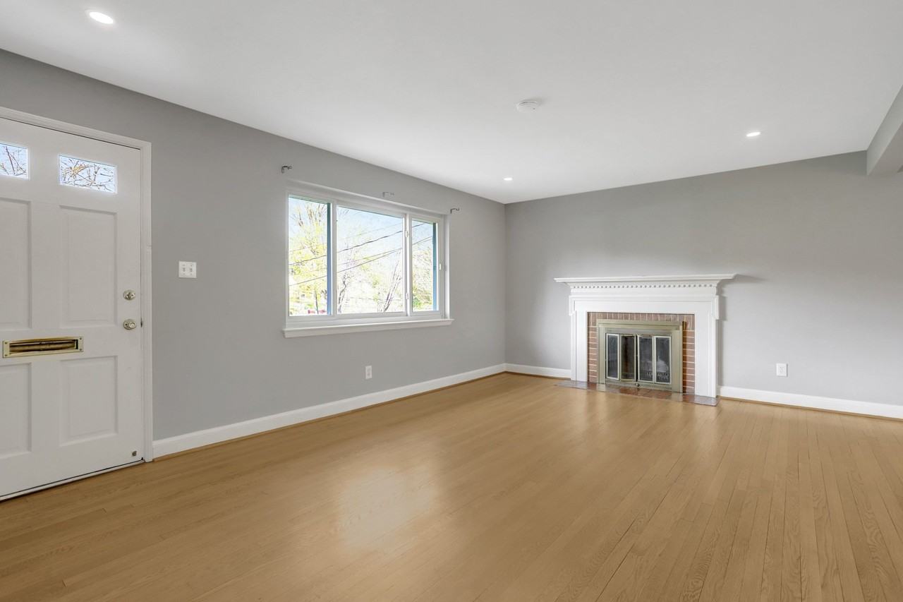 3713 Lockwood Ln #1 - Photo 3 of 29