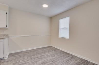 2575 Tobacco Rd #2575A - Photo 5 of 14